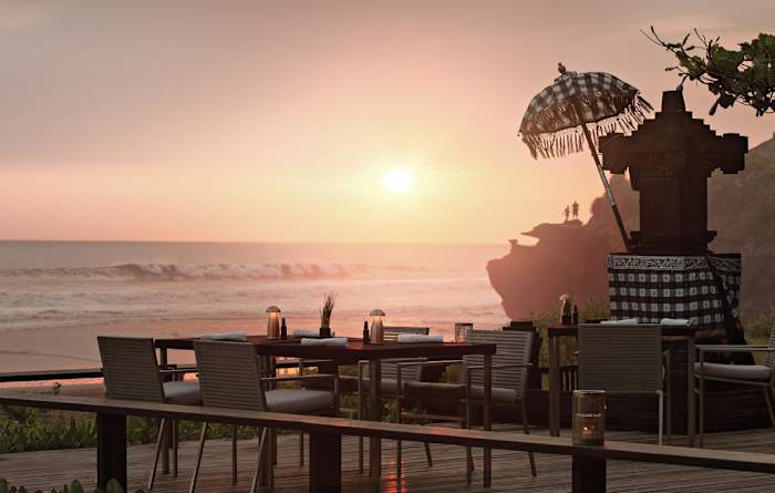 8 - Ombark Restaurant at Sunset